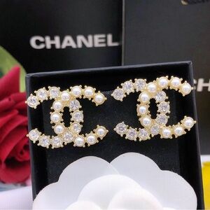 Chanel pearl earrings